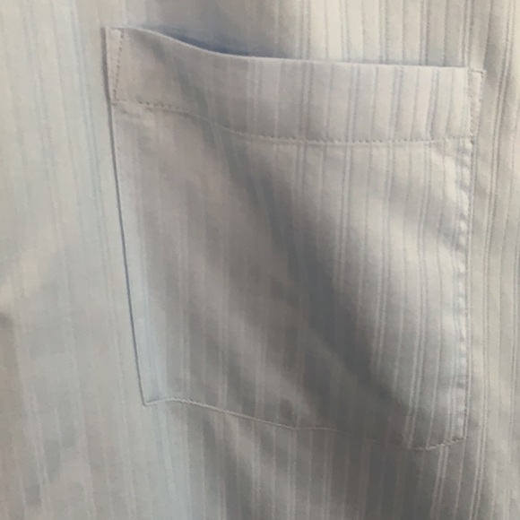 Van Heusen - Long Sleeved Blue Button Down Shirt - Picture 6 of 8